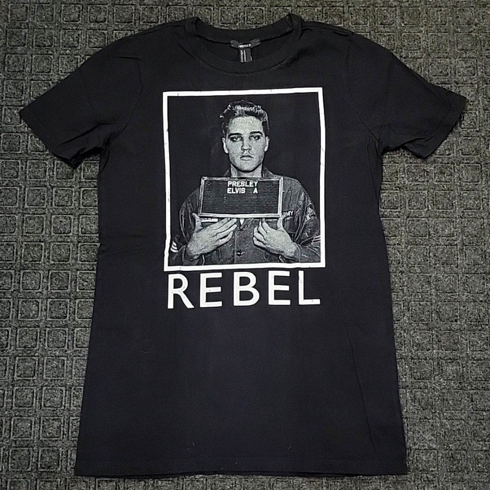 Elvis Presley tee shirt